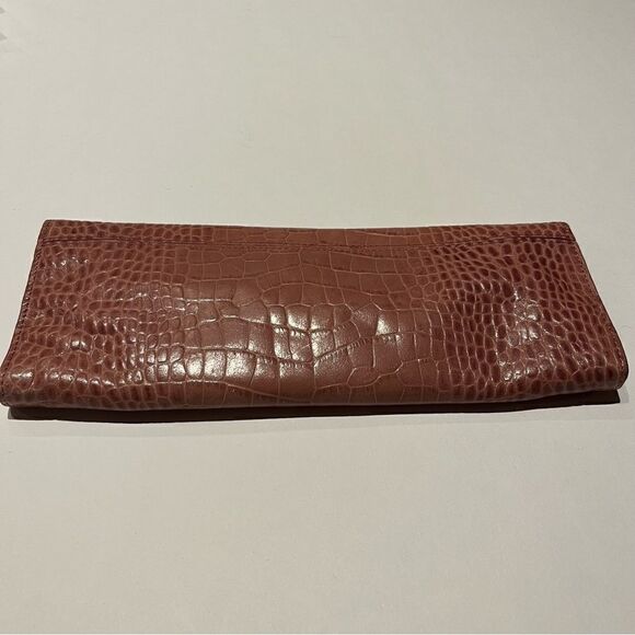 Ann Taylor Handbags - Beautiful Ann Taylor Leather Envelope Clutch Mauve Croc Embossed